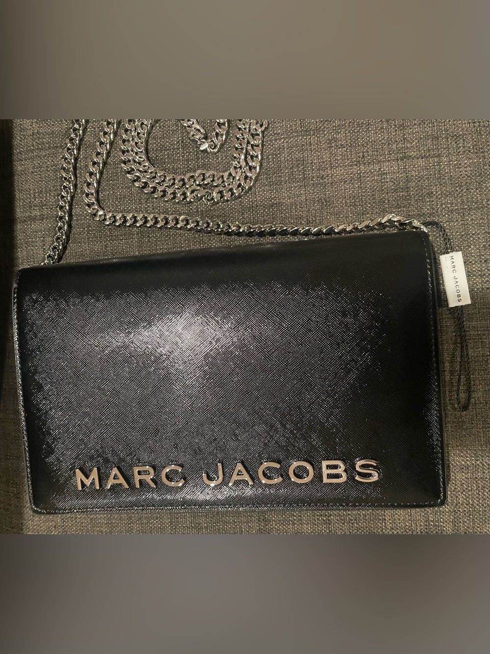 NWT Marc Jacobs Party Wallet in Black Leather with Silver Chain. Crisp! - Picture 4 of 7